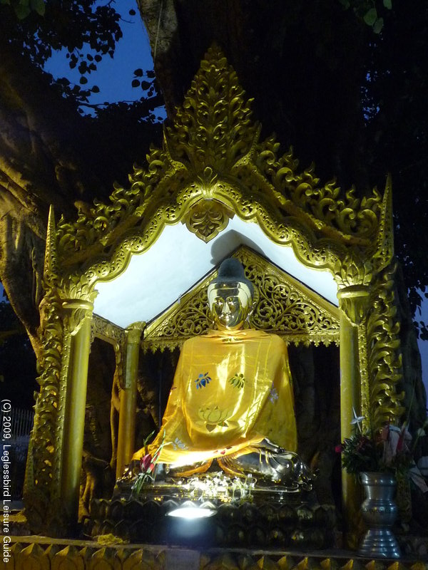 Shwedagon Pagoda09